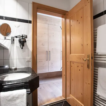 Posthotel - Berge, & Wir