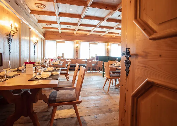 Hotell Posthotel - Berge, & Wir 3*